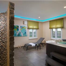 5 bedroom villa with pool near Pula, sleeps 10-12